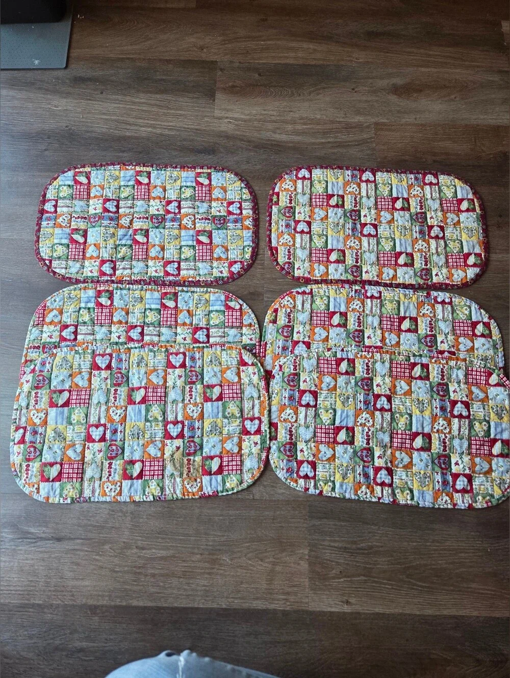 Vintage set of 6 Handmade Farmhouse Patchwork Heart Print Placemats